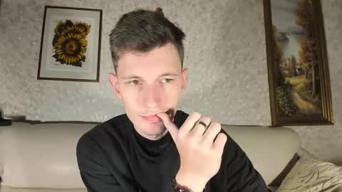 Snapshot of kevin_hornyyy chatting on 10-20-25, 06:58 kevin online show from 10-20-25, 06:58