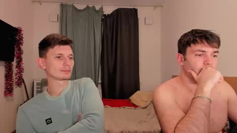 Snapshot of kevin_hornyyy chatting on 10-25-25, 06:35 kevin online show from 10-25-25, 06:35