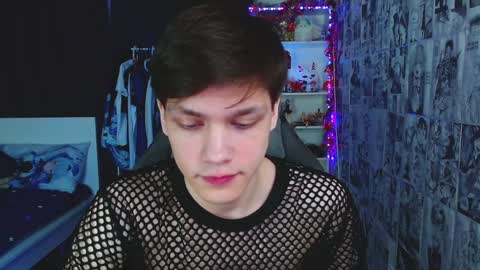 Snapshot of kevin_joestar chatting on 12-19-24, 06:45 Kevin online show from 12-19-24, 06:45