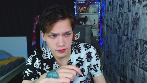 Snapshot of kevin_joestar chatting on 01-05-25, 03:32 Kevin online show from 01-05-25, 03:32