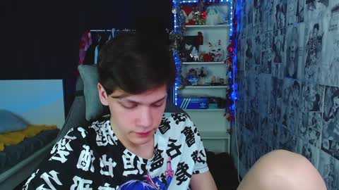 Snapshot of kevin_joestar chatting on 01-05-25, 06:35 Kevin online show from 01-05-25, 06:35