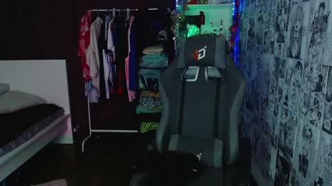 Snapshot of kevin_joestar chatting on 01-08-25, 03:19 Kevin online show from 01-08-25, 03:19