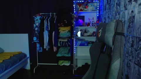 Snapshot of kevin_joestar chatting on 01-17-25, 01:47 Kevin online show from 01-17-25, 01:47