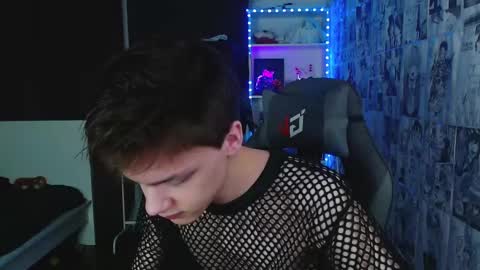 Snapshot of kevin_joestar chatting on 03-04-25, 05:00 Kevin online show from 03-04-25, 05:00