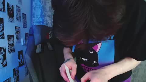 Snapshot of kevin_joestar chatting on 10-07-25, 04:42 Kevin online show from 10-07-25, 04:42