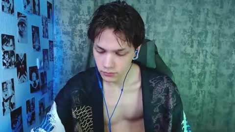 Snapshot of kevin_joestar chatting on 11-14-25, 04:44 Kevin online show from 11-14-25, 04:44