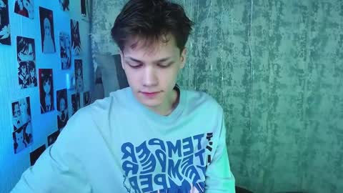 Snapshot of kevin_joestar chatting on 11-30-25, 04:27 Kevin online show from 11-30-25, 04:27