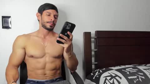 kevin_malone22 online show from 01-12-26, 11:32