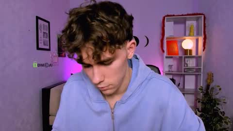 Snapshot of kevin_nix_ chatting on 02-04-26, 01:17 kevin_nix_ online show from 02-04-26, 01:17