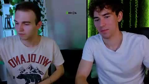 Snapshot of kevin_nix_ chatting on 07-05-26, 07:10 kevin_nix_ online show from 07-05-26, 07:10
