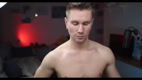 Snapshot of kevin_park chatting on 12-15-24, 09:09 Kev online show from 12-15-24, 09:09