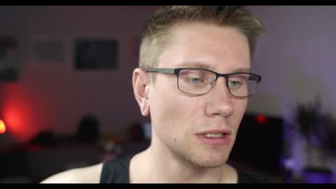 Snapshot of kevin_park chatting on 12-22-24, 06:37 Kev online show from 12-22-24, 06:37