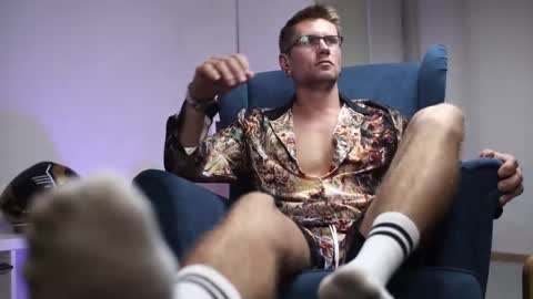 Snapshot of kevin_park chatting on 09-13-25, 05:02 Kev online show from 09-13-25, 05:02