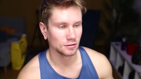 Snapshot of kevin_park chatting on 11-07-25, 06:57 Kev online show from 11-07-25, 06:57