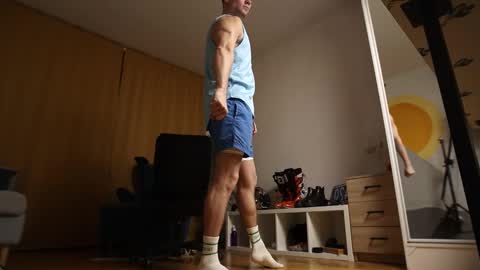 Snapshot of kevin_park chatting on 11-18-25, 03:49 Kev online show from 11-18-25, 03:49