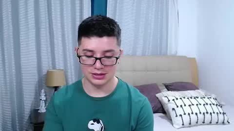 Kevin online show from 04-10-26, 01:22