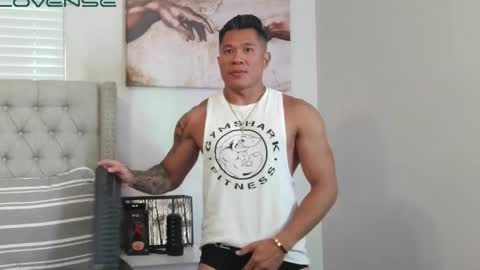 Snapshot of kevinkham chatting on 04-26-26, 09:56 kevinkham online show from 04-26-26, 09:56
