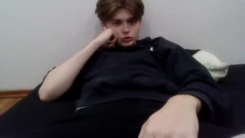 Snapshot of kevinmycroft chatting on 12-18-25, 04:02 kevinmycroft online show from 12-18-25, 04:02