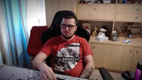 Kevinn online show from 12-15-25, 11:58