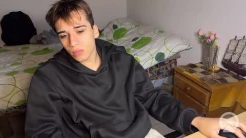 Snapshot of kevinonly43 chatting on 05-15-26, 06:37 kevonly online show from 05-15-26, 06:37