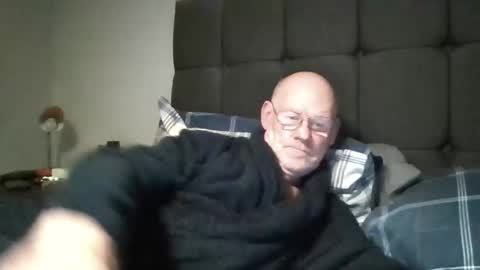 kevlooking4sez online show from 03-28-26, 01:38