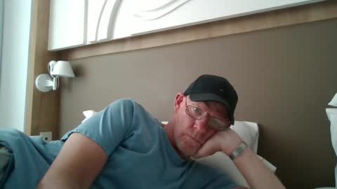 kevlooking4sez online show from 06-15-26, 01:13