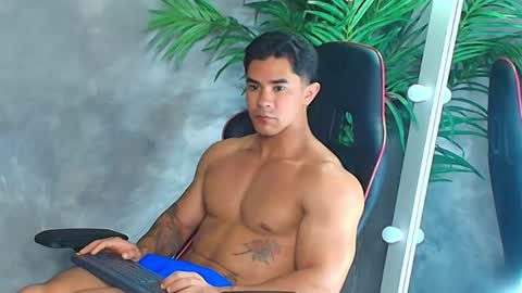 Snapshot of key_will1 chatting on 07-12-26, 04:53 Keywill online show from 07-12-26, 04:53