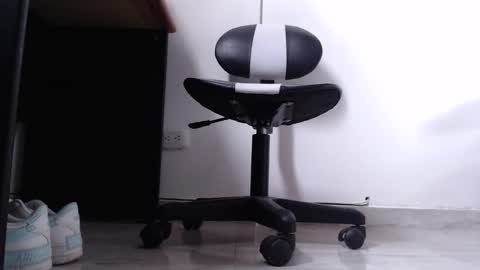     online show from 11-13-25, 04:06