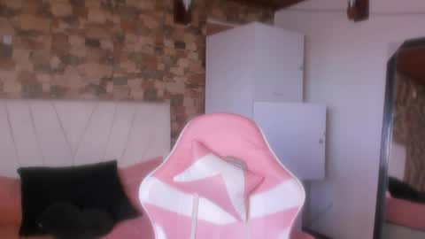 Snapshot of khaimy chatting on 04-28-26, 08:03 Khami online show from 04-28-26, 08:03