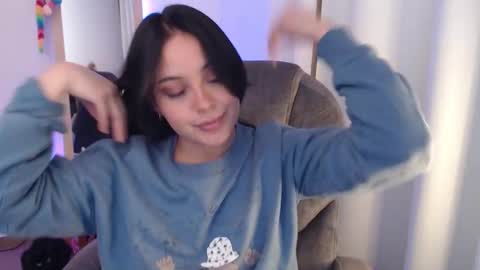 Snapshot of khal_girl chatting on 05-19-26, 02:40 Liss online show from 05-19-26, 02:40