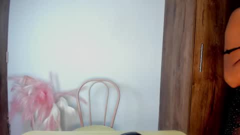 khate_smith online show from 10-11-25, 03:54