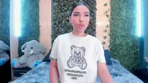 khateandersson online show from 12-22-25, 08:50