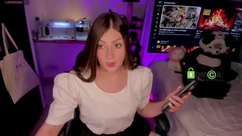 Snapshot of khionebesset chatting on 01-04-25, 07:45 Khi. online show from 01-04-25, 07:45