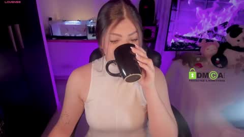 Snapshot of khionebesset chatting on 01-28-25, 07:11 Khi. online show from 01-28-25, 07:11