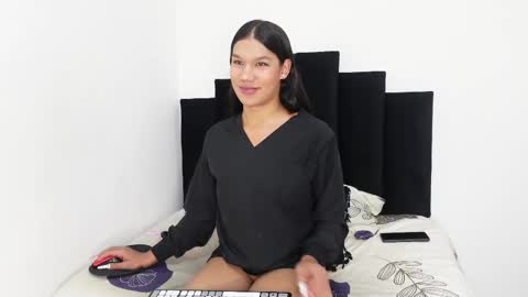 Khloe online show from 02-25-25, 08:09