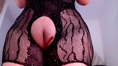 Snapshot of khloe_sweeet chatting on 12-25-24, 11:53 khloe_sweeet online show from 12-25-24, 11:53