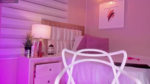 Snapshot of khloe_sweeet chatting on 10-02-25, 11:39 khloe_sweeet online show from 10-02-25, 11:39
