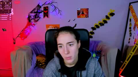 khloebeauty online show from 11-01-25, 08:11