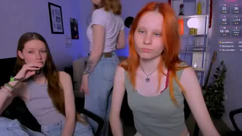Snapshot of khloebeauty chatting on 05-17-26, 12:12 khloebeauty online show from 05-17-26, 12:12