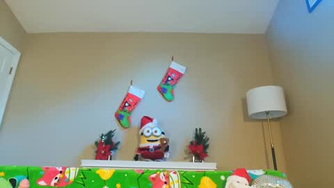 Khloe online show from 12-17-24, 09:38