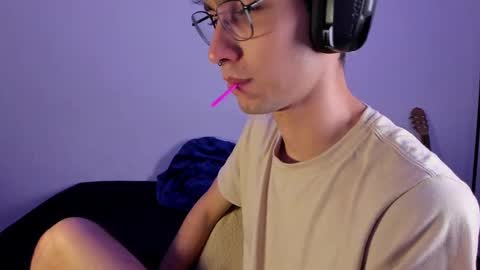 khozler_ online show from 02-15-25, 03:20