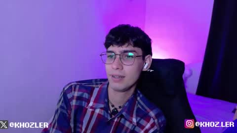 Snapshot of khozler_ chatting on 12-19-25, 04:30 khozler_ online show from 12-19-25, 04:30