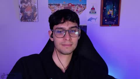 Snapshot of khozler_ chatting on 06-10-26, 02:12 khozler_ online show from 06-10-26, 02:12