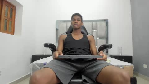Snapshot of khris__evans chatting on 04-18-26, 11:14 Kris Evans online show from 04-18-26, 11:14