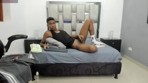 Snapshot of khris__evans chatting on 04-23-26, 12:29 Kris Evans online show from 04-23-26, 12:29