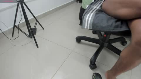 Snapshot of khris__evans chatting on 04-25-26, 11:02 Kris Evans online show from 04-25-26, 11:02