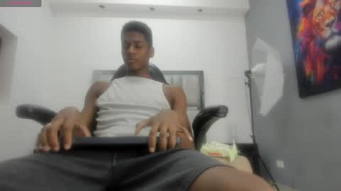 Snapshot of khris__evans chatting on 05-02-26, 11:04 Kris Evans online show from 05-02-26, 11:04