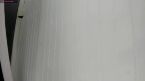 Snapshot of khris__evans chatting on 05-04-26, 11:17 Kris Evans online show from 05-04-26, 11:17
