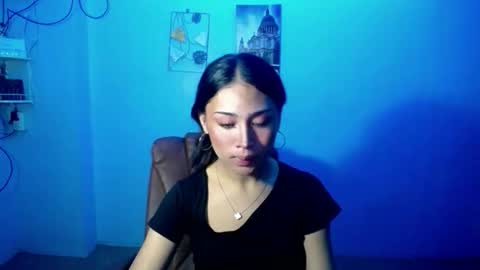 Kiana online show from 10-30-25, 07:25