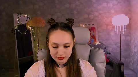 Kiana online show from 05-18-26, 08:03